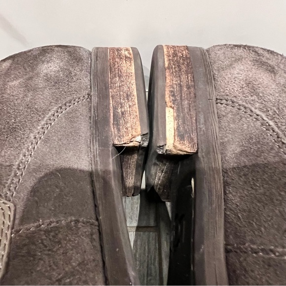 Ugg Mens Suede/Leather Brown Boots, Size 10.5 - Picture 9 of 9